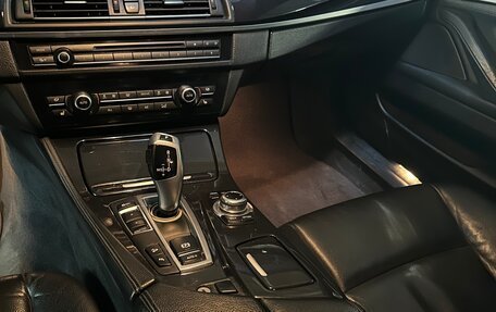 BMW 5 серия, 2013 год, 2 100 000 рублей, 11 фотография