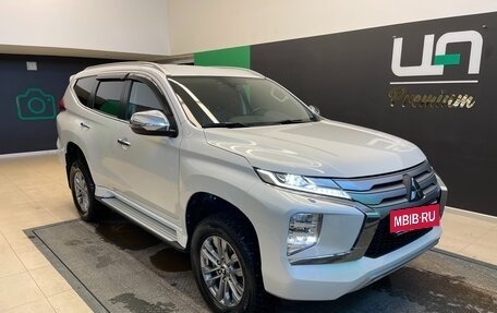 Mitsubishi Pajero Sport III рестайлинг, 2022 год, 5 300 000 рублей, 2 фотография