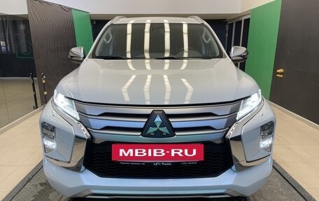 Mitsubishi Pajero Sport III рестайлинг, 2022 год, 5 300 000 рублей, 3 фотография