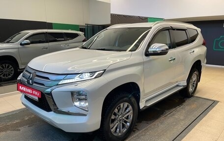 Mitsubishi Pajero Sport III рестайлинг, 2022 год, 5 300 000 рублей, 4 фотография