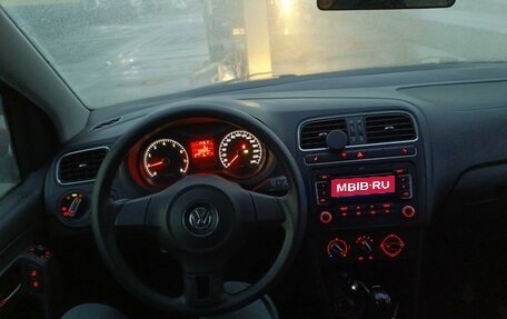 Volkswagen Polo VI (EU Market), 2011 год, 740 000 рублей, 13 фотография