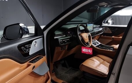 Lincoln Aviator II, 2021 год, 4 850 000 рублей, 5 фотография