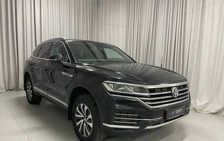 Volkswagen Touareg III, 2020 год, 3 980 000 рублей, 3 фотография