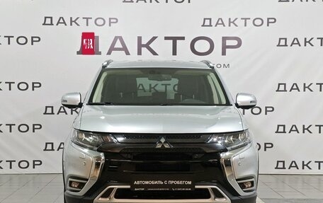 Mitsubishi Outlander III рестайлинг 3, 2021 год, 2 999 000 рублей, 2 фотография