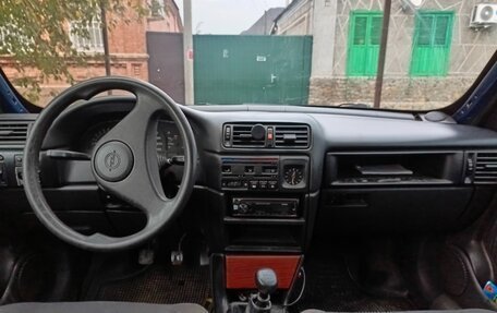 Opel Vectra A, 1993 год, 170 000 рублей, 4 фотография