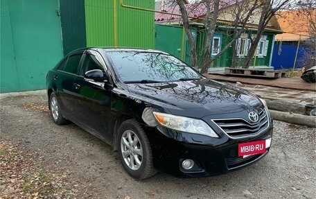 Toyota Camry, 2011 год, 1 570 000 рублей, 2 фотография