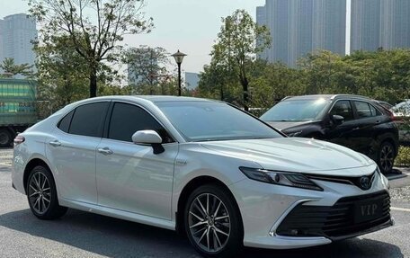 Toyota Camry, 2021 год, 2 050 000 рублей, 2 фотография