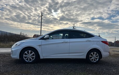 Hyundai Solaris II рестайлинг, 2013 год, 1 100 000 рублей, 2 фотография