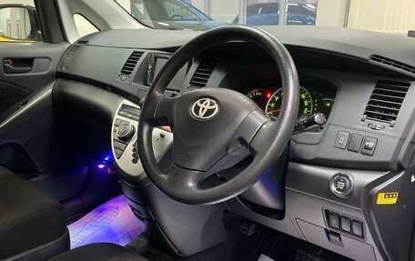 Toyota ISis I, 2012 год, 1 355 000 рублей, 9 фотография