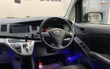 Toyota ISis I, 2012 год, 1 355 000 рублей, 12 фотография