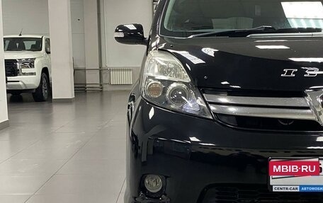 Toyota ISis I, 2012 год, 1 355 000 рублей, 21 фотография