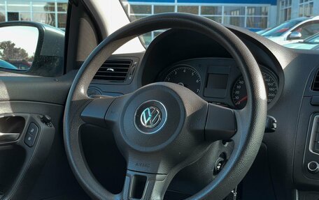 Volkswagen Polo VI (EU Market), 2013 год, 915 000 рублей, 23 фотография