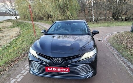 Toyota Camry, 2019 год, 3 700 000 рублей, 1 фотография