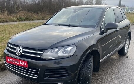 Volkswagen Touareg III, 2012 год, 1 990 000 рублей, 10 фотография