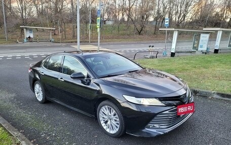 Toyota Camry, 2019 год, 3 700 000 рублей, 4 фотография