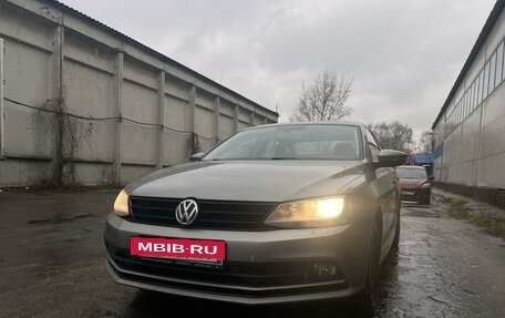 Volkswagen Jetta VI, 2017 год, 1 000 000 рублей, 2 фотография