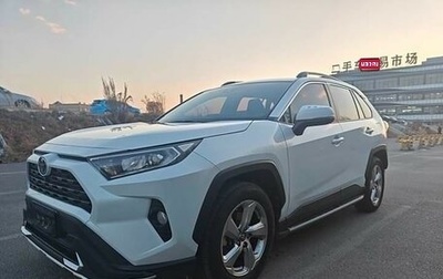 Toyota RAV4, 2021 год, 2 800 000 рублей, 1 фотография