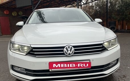 Volkswagen Passat B8 рестайлинг, 2015 год, 1 420 000 рублей, 2 фотография