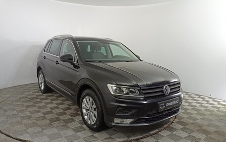 Volkswagen Tiguan II, 2017 год, 2 386 000 рублей, 3 фотография