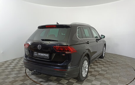 Volkswagen Tiguan II, 2017 год, 2 386 000 рублей, 5 фотография