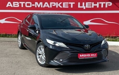 Toyota Camry, 2018 год, 2 800 000 рублей, 1 фотография