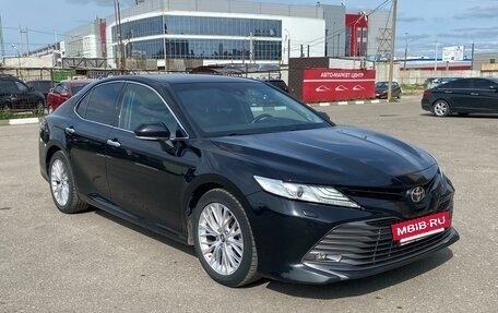 Toyota Camry, 2018 год, 2 800 000 рублей, 7 фотография