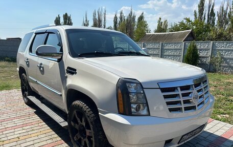 Cadillac Escalade III, 2011 год, 1 887 000 рублей, 3 фотография