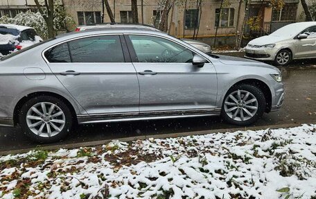 Volkswagen Passat B8 рестайлинг, 2018 год, 2 888 000 рублей, 2 фотография