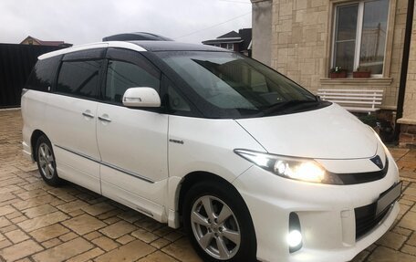 Toyota Estima III рестайлинг -2, 2013 год, 2 490 000 рублей, 1 фотография