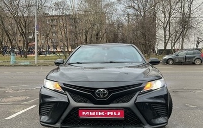 Toyota Camry, 2019 год, 2 300 000 рублей, 1 фотография