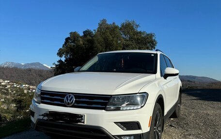 Volkswagen Tiguan II, 2017 год, 2 000 000 рублей, 15 фотография