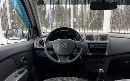 Renault Logan II, 2015 год, 699 000 рублей, 11 фотография