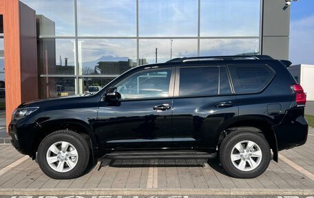 Toyota Land Cruiser Prado 150 рестайлинг 2, 2022 год, 9 000 000 рублей, 5 фотография