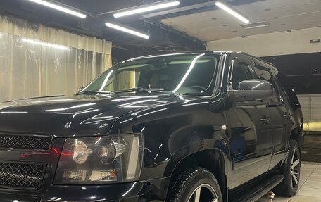 Chevrolet Tahoe III, 2013 год, 2 700 000 рублей, 2 фотография