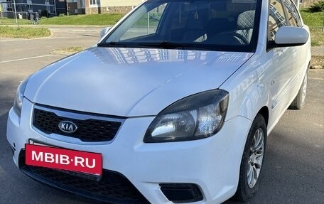 KIA Rio II, 2011 год, 635 000 рублей, 2 фотография