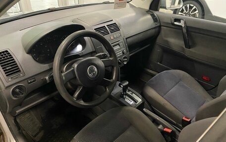 Volkswagen Polo IV рестайлинг, 2005 год, 389 000 рублей, 8 фотография