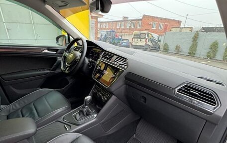 Volkswagen Tiguan II, 2017 год, 2 490 000 рублей, 19 фотография