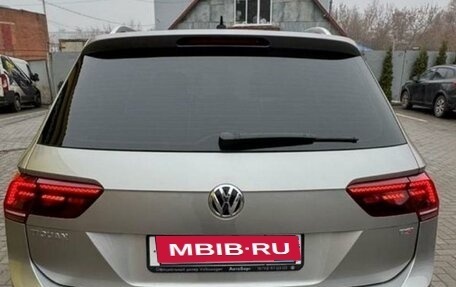 Volkswagen Tiguan II, 2017 год, 2 490 000 рублей, 3 фотография