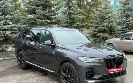 BMW X7, 2021 год, 10 900 000 рублей, 3 фотография