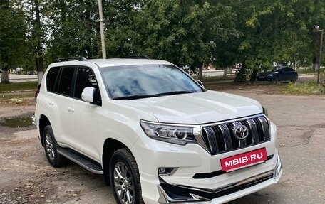 Toyota Land Cruiser Prado 150 рестайлинг 2, 2020 год, 7 200 000 рублей, 2 фотография