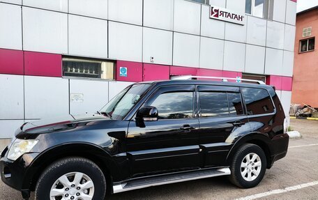 Mitsubishi Pajero IV, 2011 год, 2 400 000 рублей, 4 фотография