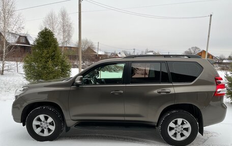 Toyota Land Cruiser Prado 150 рестайлинг 2, 2013 год, 3 700 000 рублей, 2 фотография