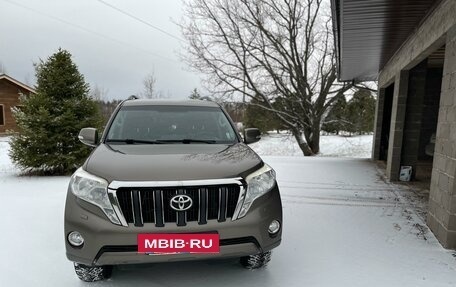 Toyota Land Cruiser Prado 150 рестайлинг 2, 2013 год, 3 700 000 рублей, 3 фотография