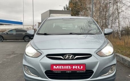 Hyundai Solaris II рестайлинг, 2011 год, 865 000 рублей, 2 фотография