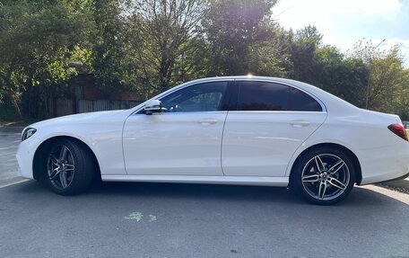 Mercedes-Benz E-Класс, 2019 год, 4 350 000 рублей, 3 фотография