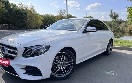 Mercedes-Benz E-Класс, 2019 год, 4 350 000 рублей, 4 фотография