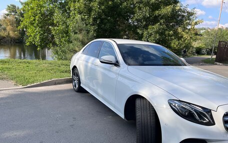 Mercedes-Benz E-Класс, 2019 год, 4 350 000 рублей, 8 фотография