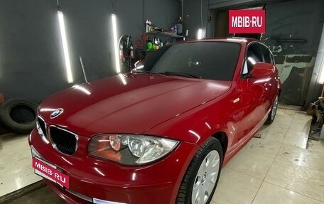 BMW 1 серия, 2010 год, 825 000 рублей, 2 фотография