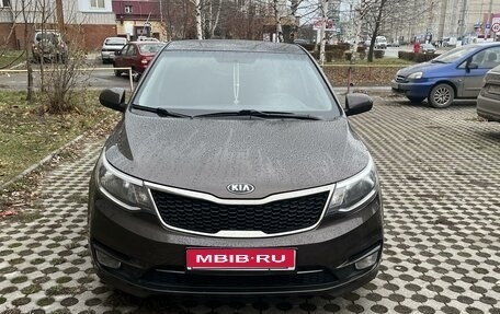 KIA Rio III рестайлинг, 2015 год, 900 000 рублей, 1 фотография