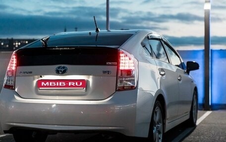 Toyota Prius, 2010 год, 1 300 000 рублей, 6 фотография